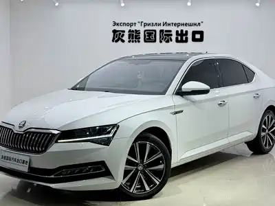 Škoda Superb 2023