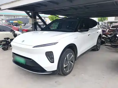 NIO ES8 2023