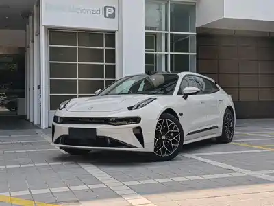 ZEEKR 001 2025