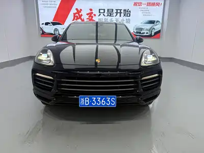 Porsche Cayenne 2021
