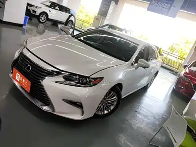 Lexus ES 2018