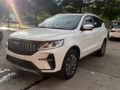 Geely Emgrand X6 2022