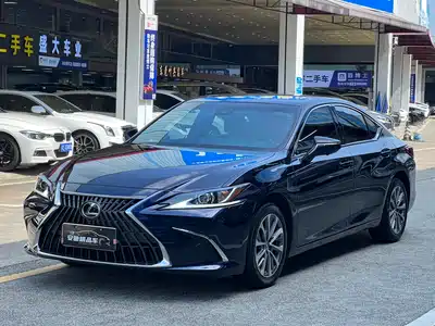 Lexus ES 2024