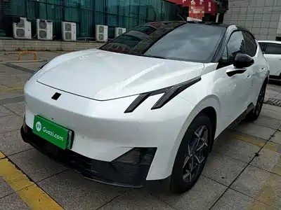 Lynk & Co Z20 2025