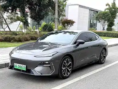 Geely Galaxy E8 2025