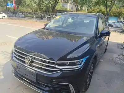 Volkswagen Tiguan L PHEV 2025