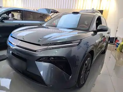 BYD Tang L 2025