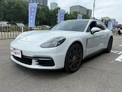 Porsche Panamera 2020