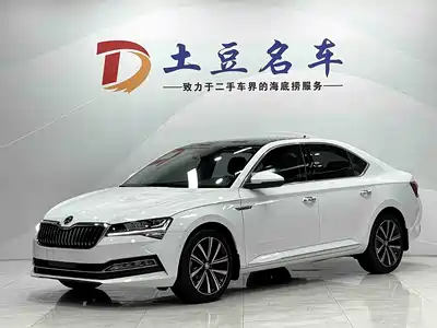 Škoda Superb 2022