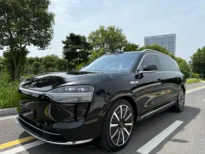 AITO Wenjie M9 2024