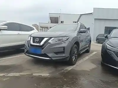 Nissan X-Trail 2025