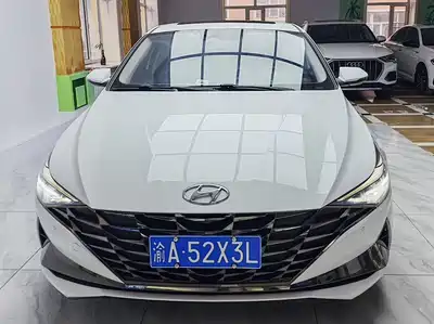 Hyundai Elantra 2022