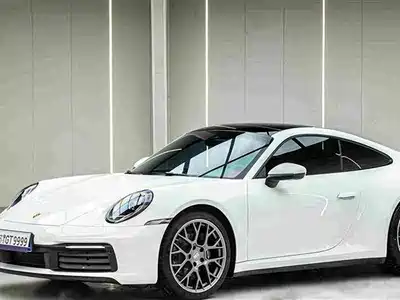Porsche 911 2025