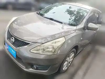 Nissan Tiida 2012