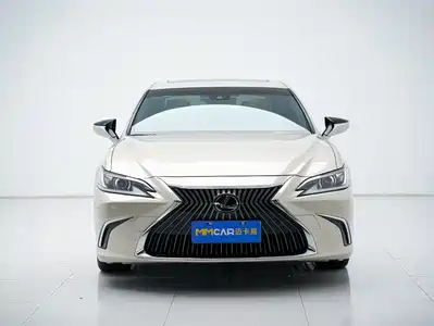 Lexus ES 2018