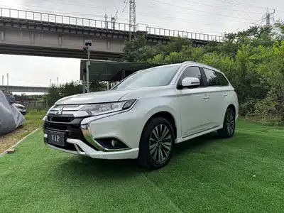 Mitsubishi Outlander 2022
