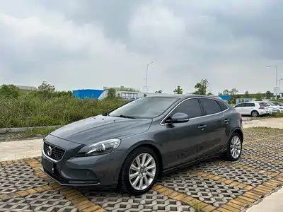 Volvo V40 2016