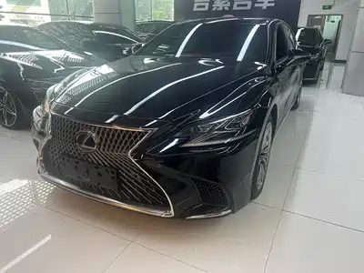 Lexus LS 2019