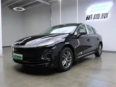 Hongqi E-QM5 2026