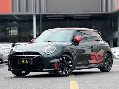 MINI Electric MINI JCW 2025