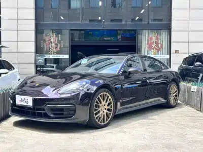 Porsche Panamera 2023