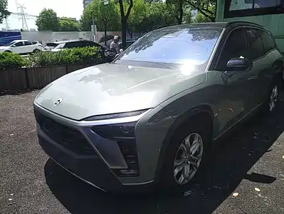 NIO ES8 2022