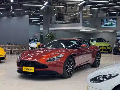 Aston Martin DB11 2017