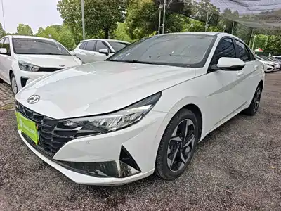 Hyundai Elantra 2023