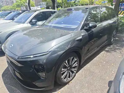 NIO ES8 2024
