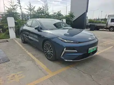 Geely Galaxy Xingyao 8 2025