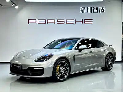 Porsche Panamera 2021