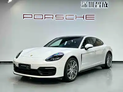 Porsche Panamera 2023