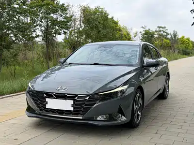 Hyundai Elantra 2022