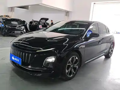 Hongqi E-QM5 2022