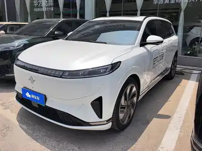 Dongfeng Yipai eπ008 2025