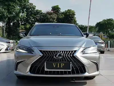 Lexus ES 2024