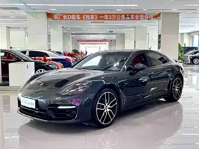 Porsche Panamera 2021