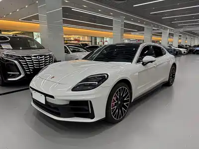 Porsche Panamera 2025