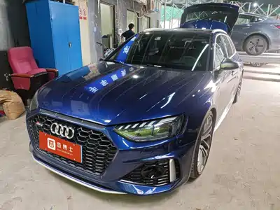 Audi RS 4 2021