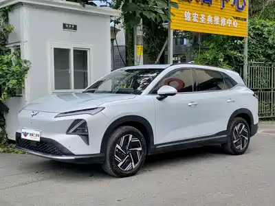 Wuling Motors Starlight S 2025