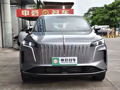 Hongqi HS6 PHEV 2025
