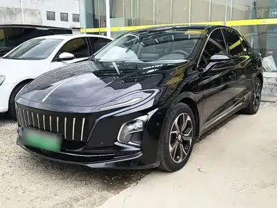 Hongqi E-QM5 2023