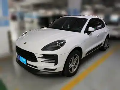 Porsche Macan 2021