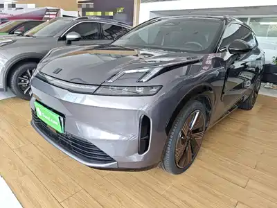 Lynk & Co 08 EM-P 2024