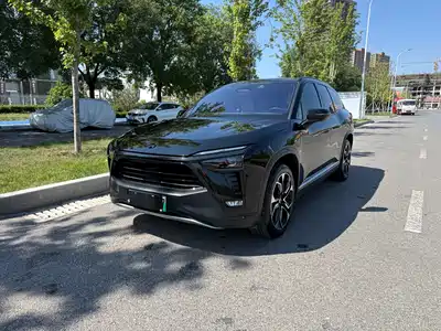 NIO ES8 2021