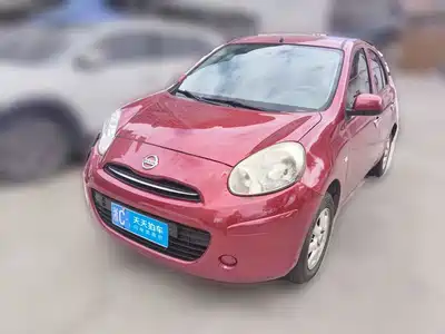 Nissan March 2013