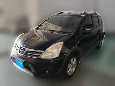 Nissan Livina 2011