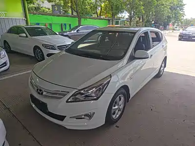 Hyundai Reina 2014