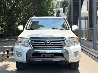 Toyota Land Cruiser 2013