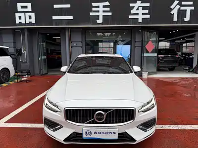 Volvo S60 2024